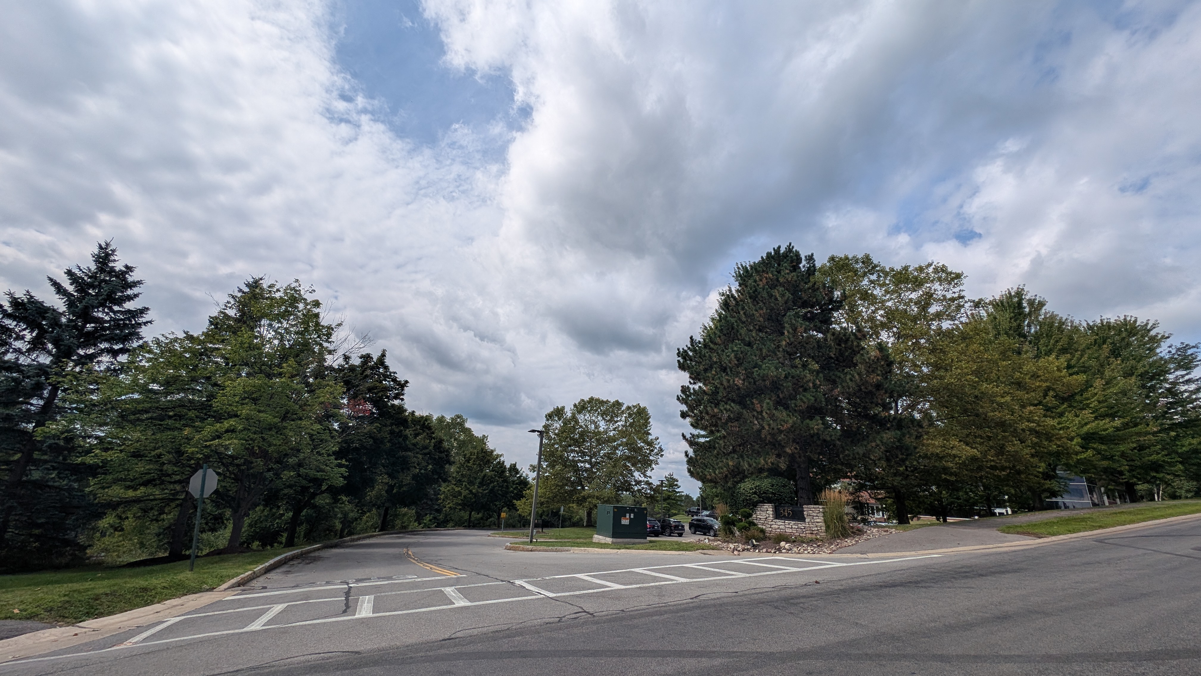 Woodcliff Office Park entrance and exterior site lighting